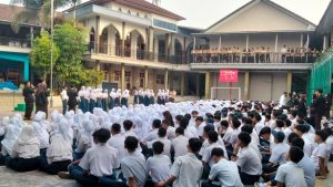 Attachment for 462 Siswa Baru SMAN 9 Tasikmalaya Ikuti MPLS dengan Pelepasan Balon dan Perkenalan Guru