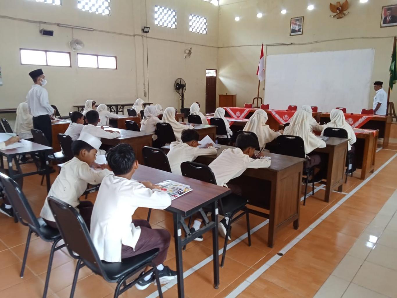 Attachment for Siswa Baru MIS Winduraja Ciamis Kunjungi Gada Membaca, Perkenalkan Budaya Literasi Dini